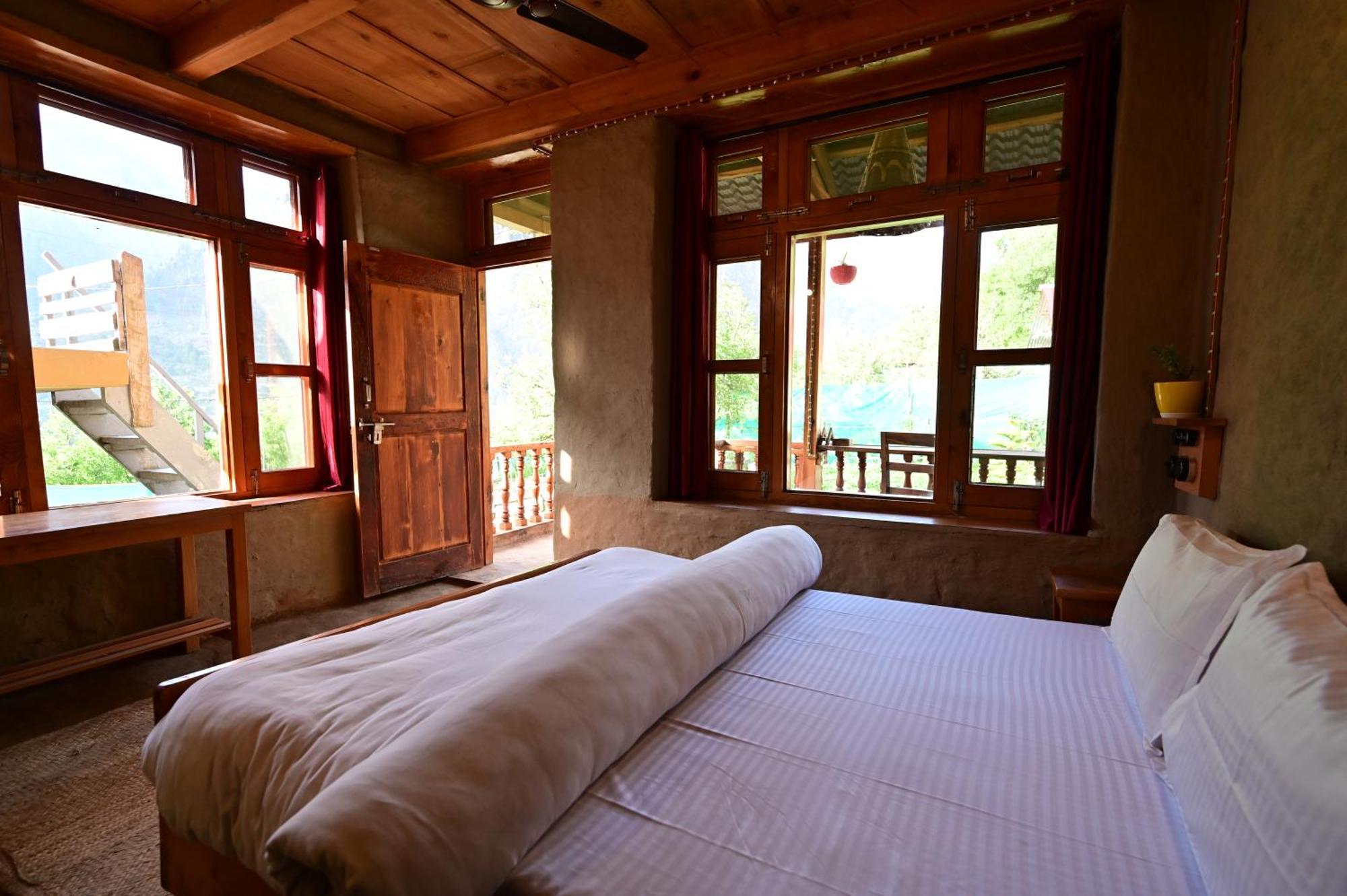 Himalayan Mud Resort Касоль Екстер'єр фото