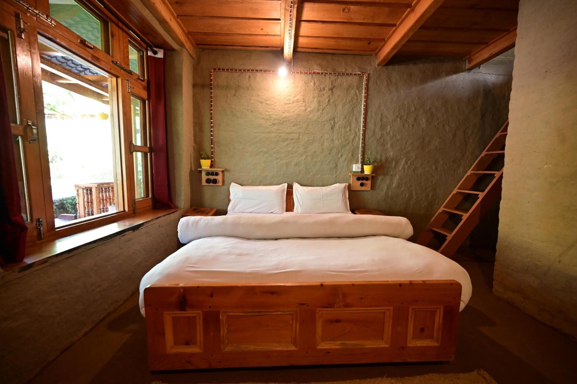 Himalayan Mud Resort Касоль Екстер'єр фото