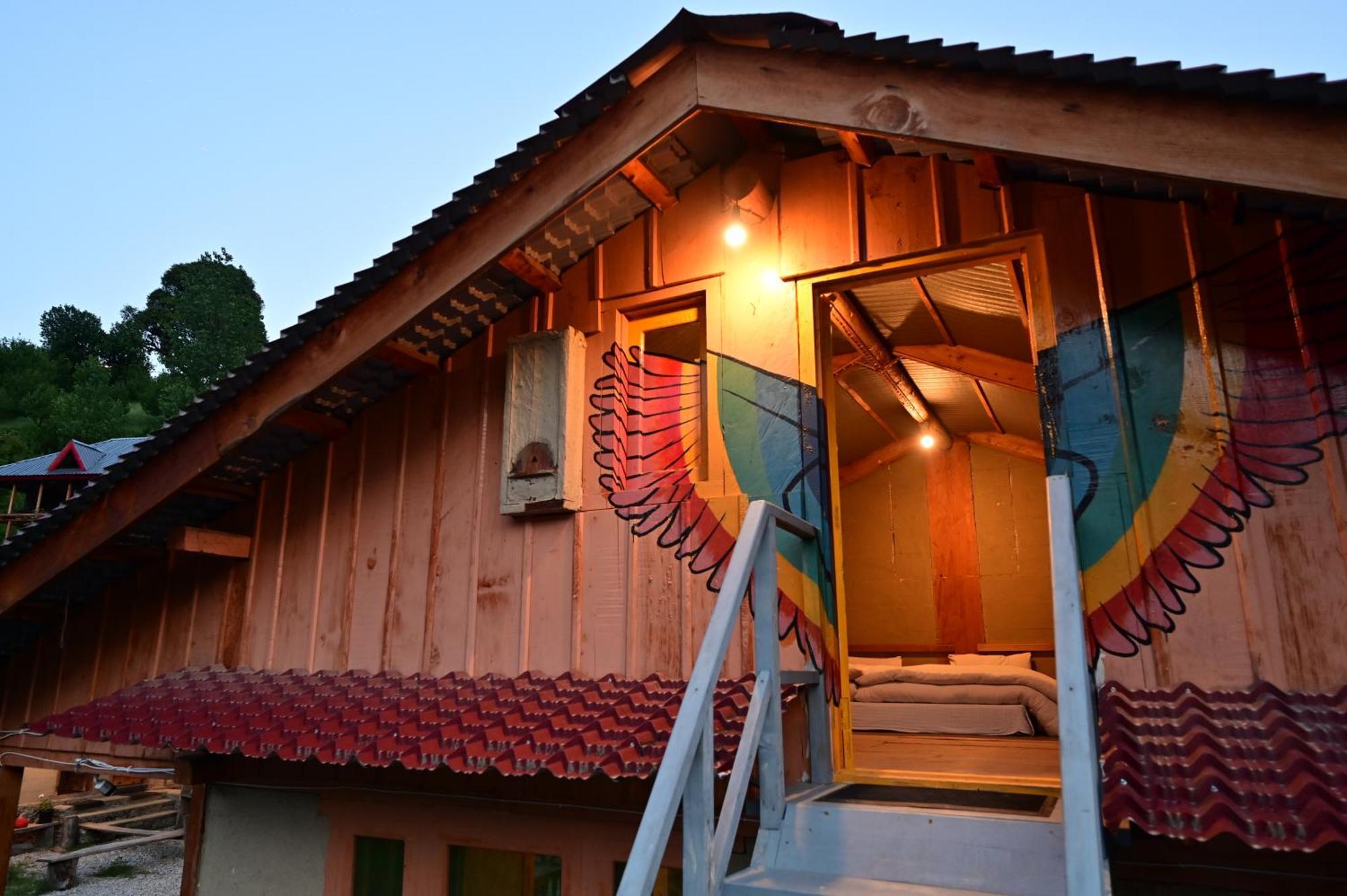 Himalayan Mud Resort Касоль Екстер'єр фото