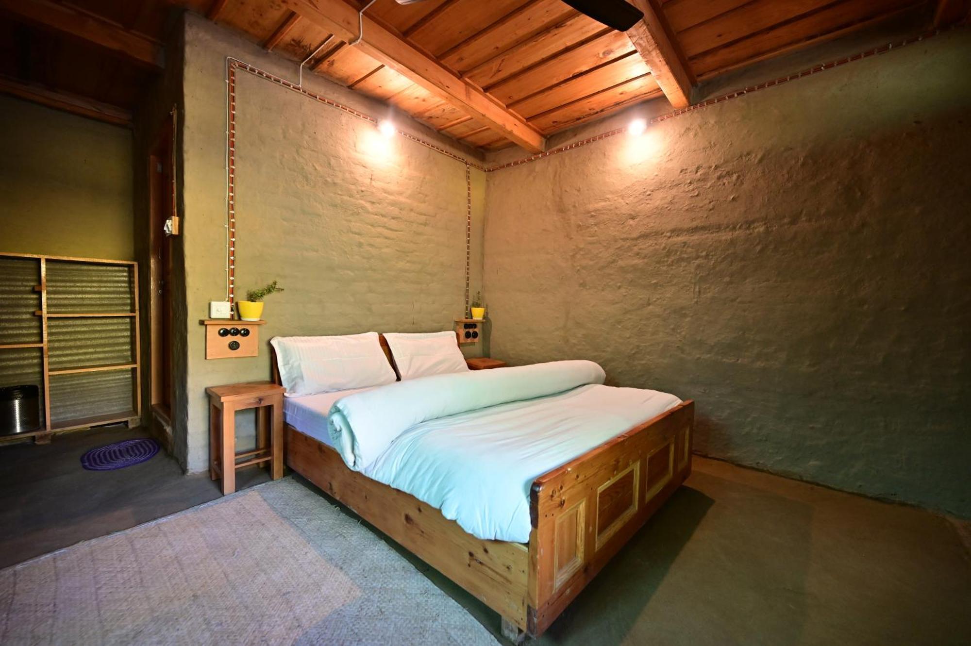 Himalayan Mud Resort Касоль Екстер'єр фото