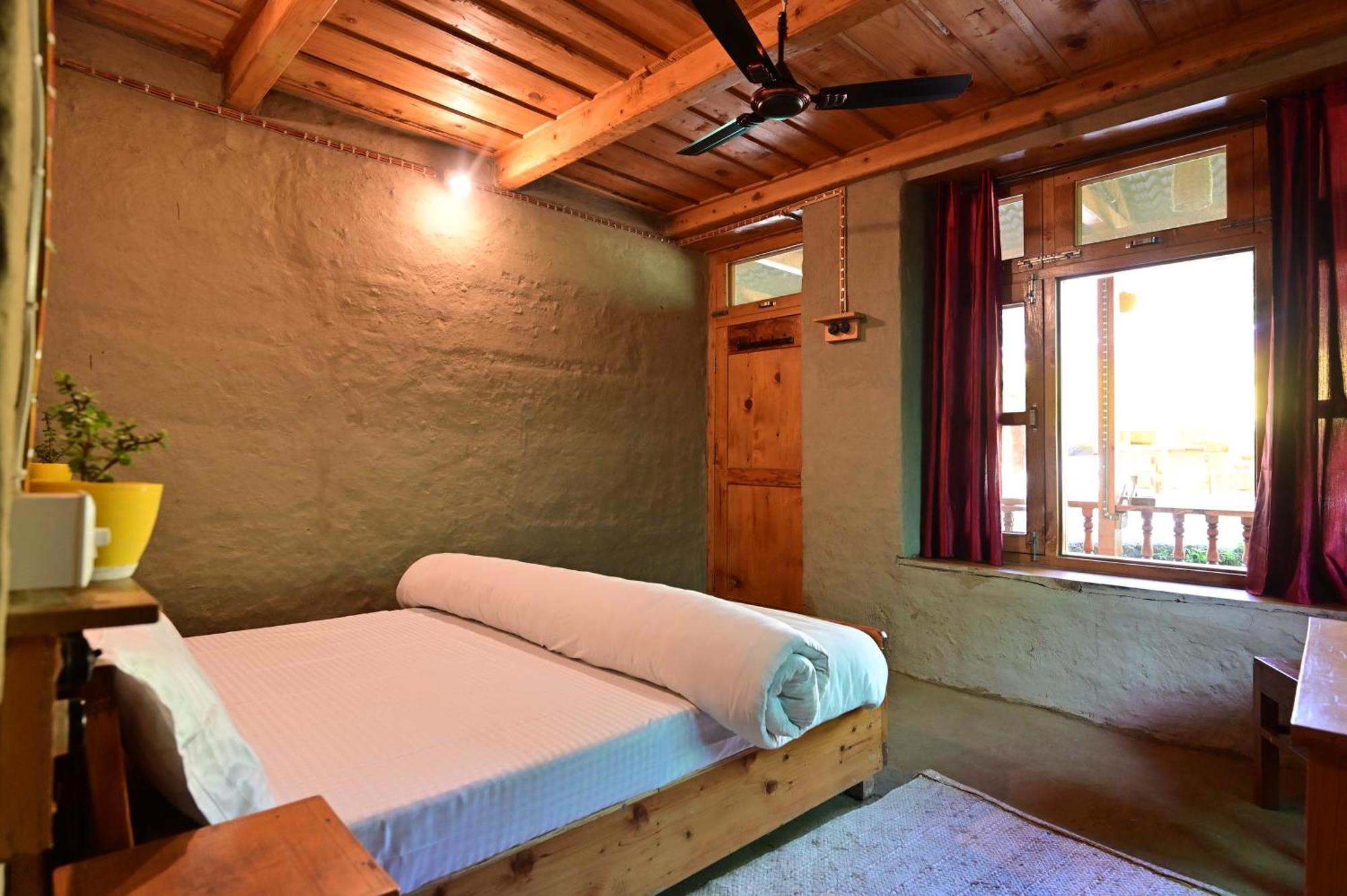 Himalayan Mud Resort Касоль Екстер'єр фото